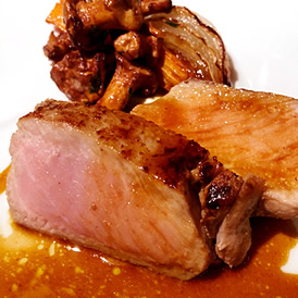 仏産乳飲み仔牛肉のロースト ジロール茸添え