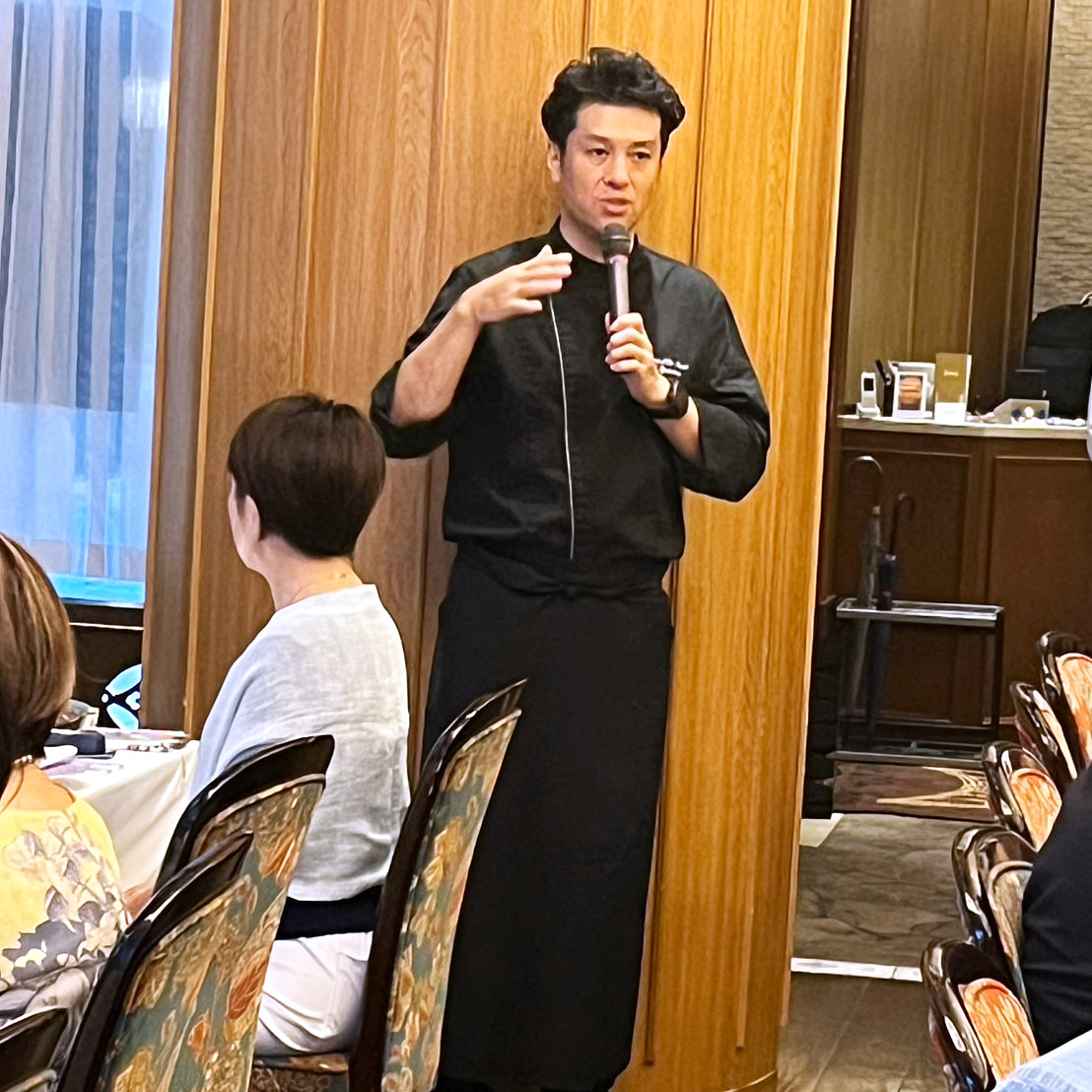 柚原シェフによる料理説明